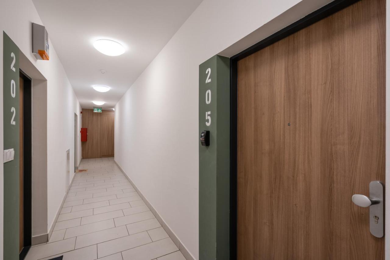 Navy Angel Apartment With Balcony Budapest Exterior photo