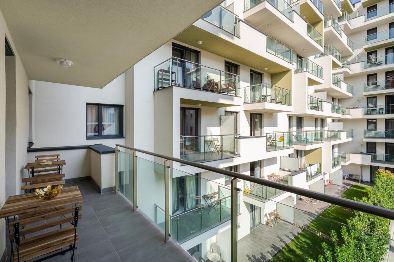 Navy Angel Apartment With Balcony Budapest Exterior photo